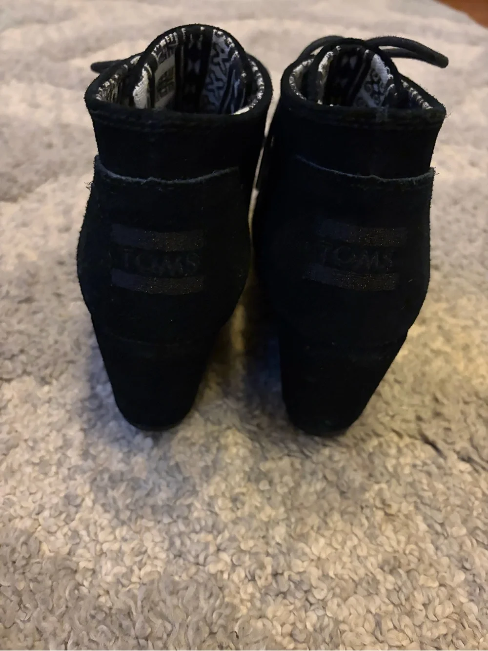 Toms classic black